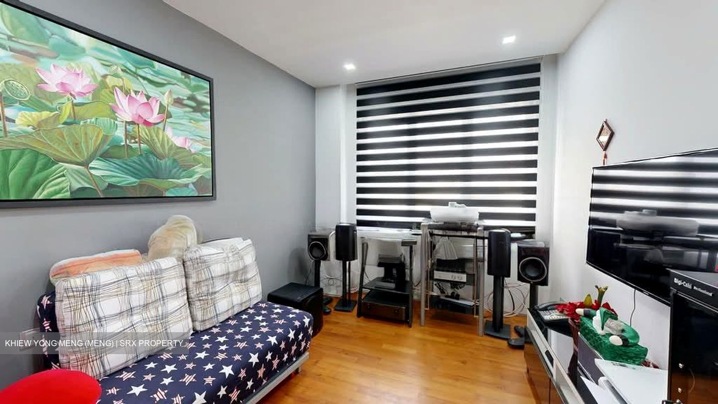 Flower Road (D19), Semi-Detached #573745521